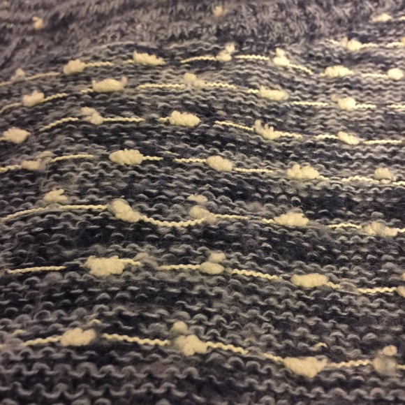Patterned Sweater - Picture 2 of 4